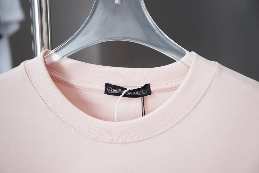 🅿️200 Ch*ome Hearte 25SS early spring new style Contrast color embroidery Crow heart cross short sleeve Light luxury essential item for daily commuting for men and women Correct version Welcome to compare Detailed features · 320g 100% pure cotton double yarn jersey fabric · Custom dyed in the same cylinder, special thickened 32 pieces double-strand 1X1 thread · Imported Tajima machine embroidery tatami embroidery · Digital direct printing logo pattern · Double-needle stitching and cross-seam technology · Original main mark, washed tag, brand moisture-proof paper packaging Color: black/white/pink Size: S/M/L/XL